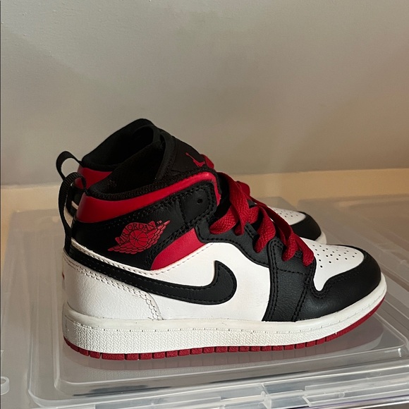 Nike Air Jordan Mid-Top Sneakers - Picture 2 of 6